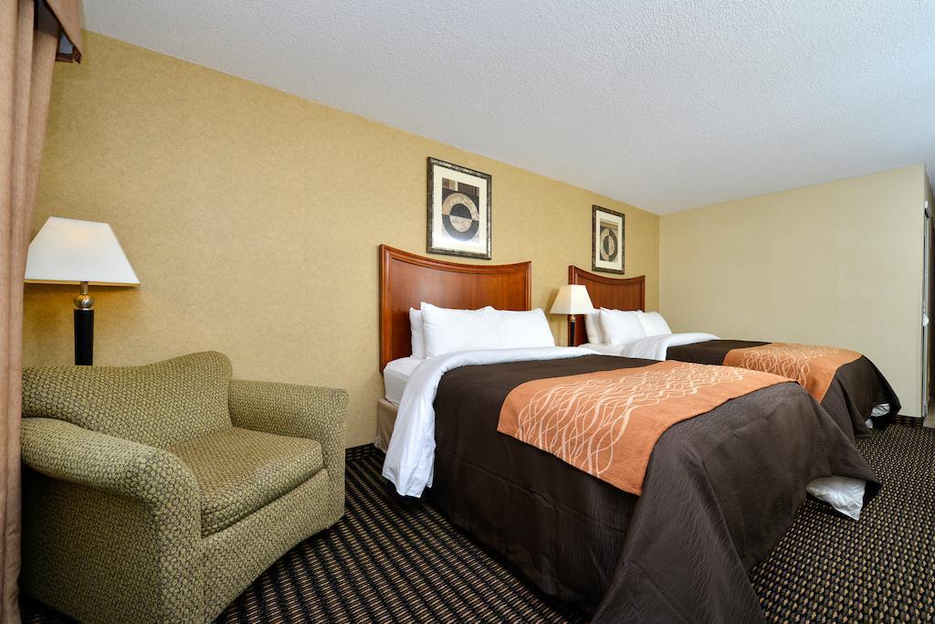 Comfort Inn & Suites Vancouver Downtown City Center Exterior photo