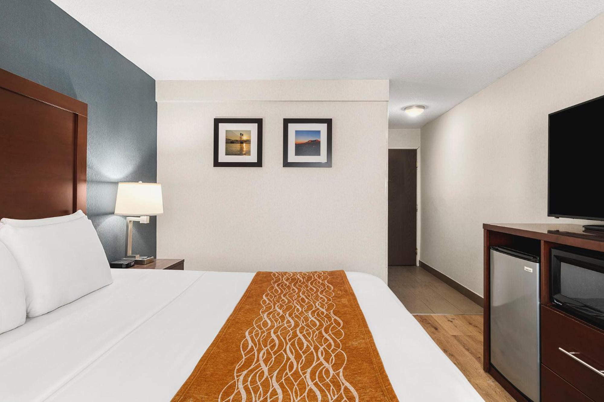 Comfort Inn & Suites Vancouver Downtown City Center Exterior photo