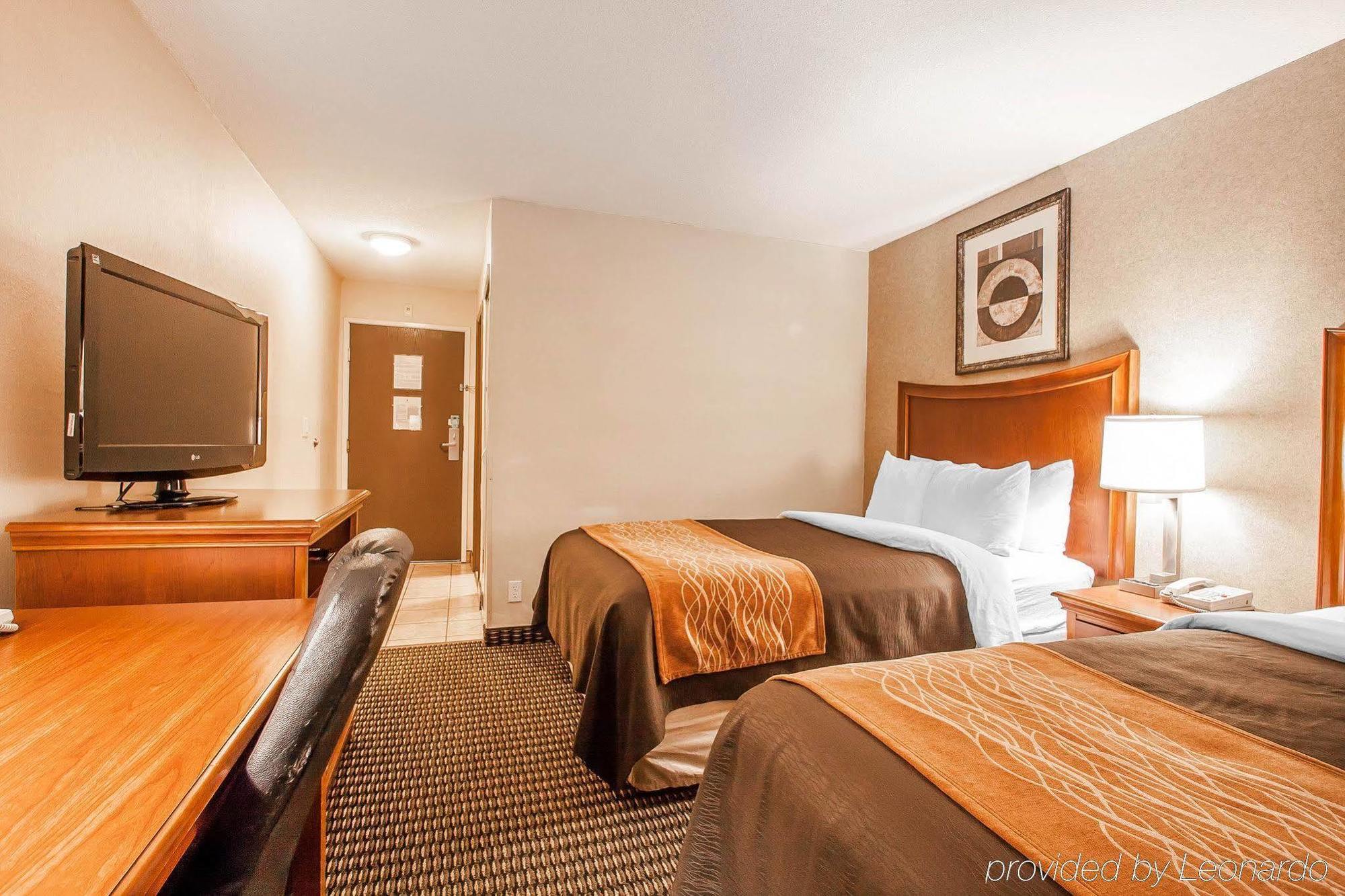 Comfort Inn & Suites Vancouver Downtown City Center Exterior photo